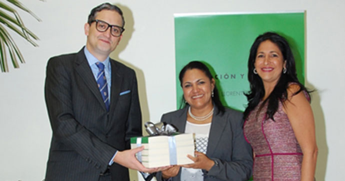 Donamos el libro “Reputación y Liderazgo” a las principales bibliotecas de República Dominicana